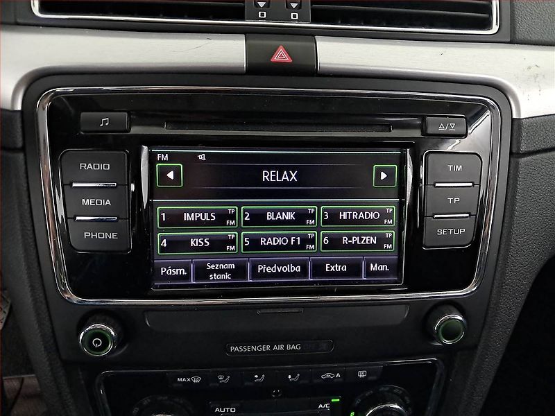 Škoda Superb (2013) Ambition 2.0 TDI, Xenony - fotka 13 z 25