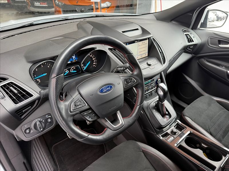 Ford Kuga 2,0 TDCi 132kW ST-line AT AWD - fotka 10 z 31