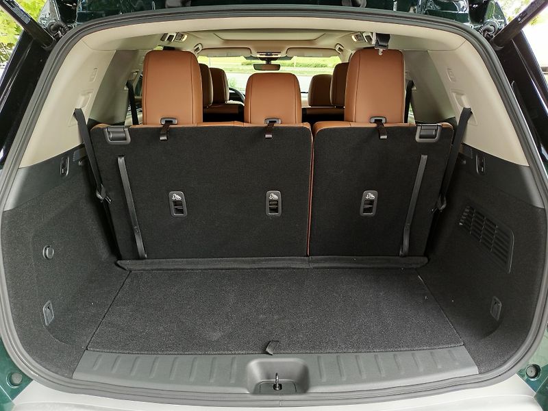 Nissan Pathfinder (2025) Platinum AWD - fotka 15 z 27