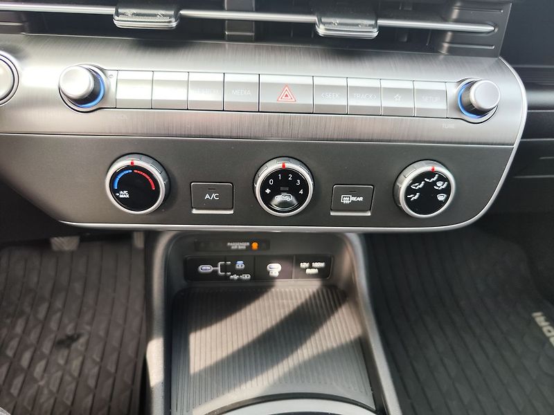 Hyundai Kona 1.0 T-GDi/88kW Comfort Club - fotka 21 z 33