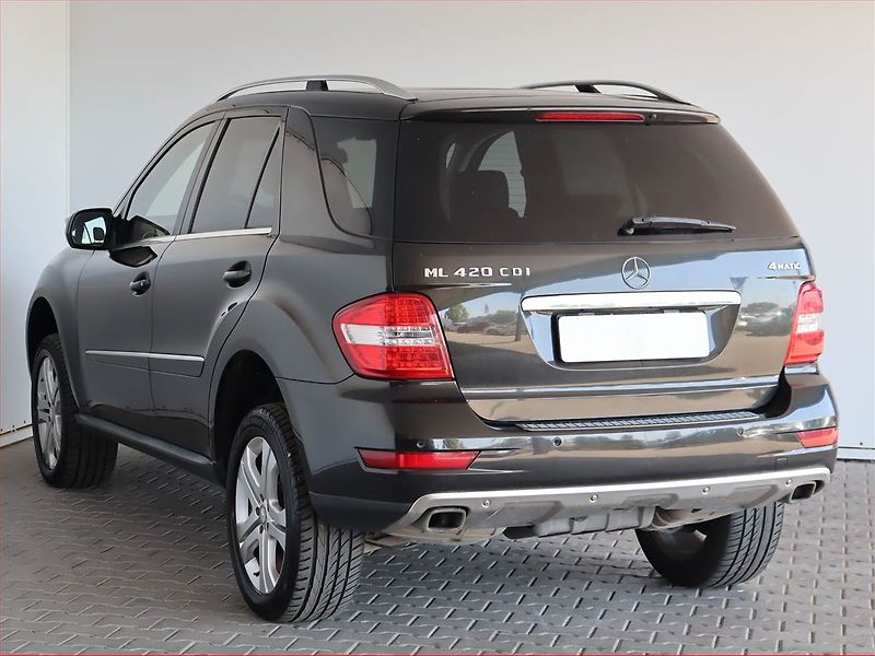 Mercedes-Benz Třídy M (2009) ML 420 CDI, 4X4, Automat - fotka 4 z 22