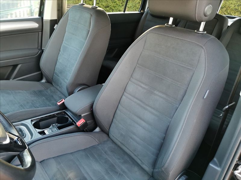 Volkswagen Touran 2.0 TDI Comfortline/Kamera - fotka 18 z 26