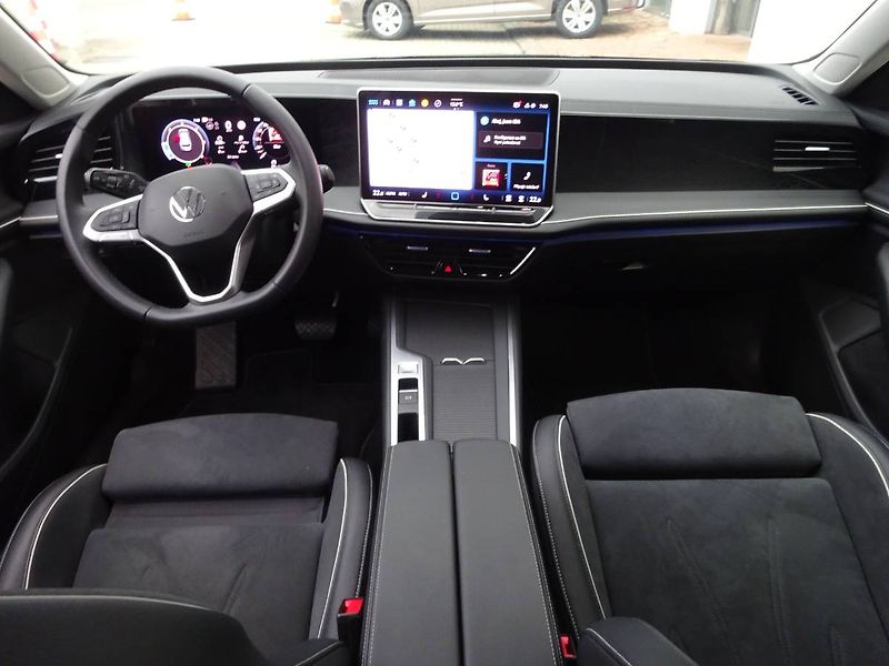 Volkswagen Passat (2025) 2,0TDi /110kW Business DSG - fotka 5 z 27