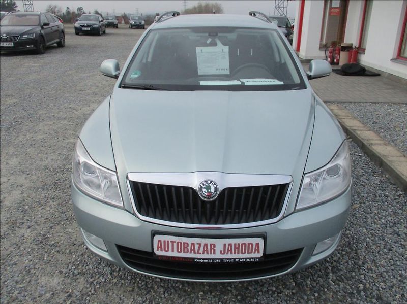 Škoda Octavia 1,2 TSI, digiklima,servis,tažn - fotka 2 z 40