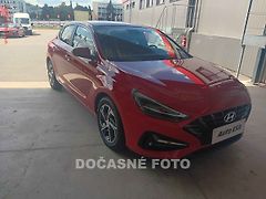 Hyundai i30 (2022) 1.0 T-GDi Fastback, 1.maj,ČR - fotografie inzerátu