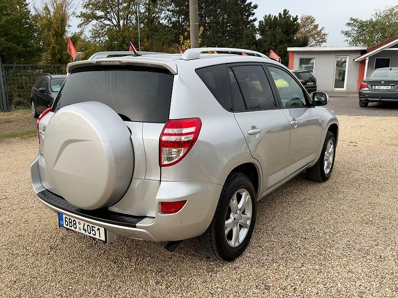 Toyota RAV4 2.2 D-CAT 110KW*4X4*71.TIS KM* - fotka 8 z 28