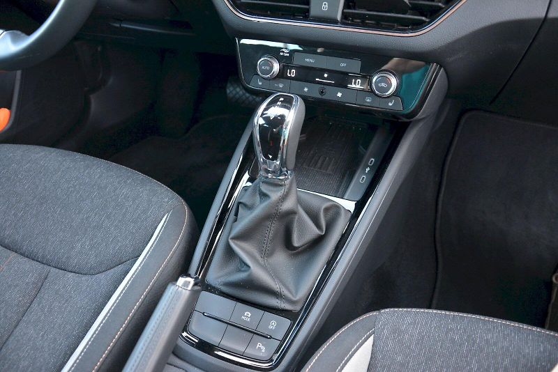 Škoda Kamiq (2025) 1.0 TSI 85 kW TOP Selection DS - fotka 14 z 25