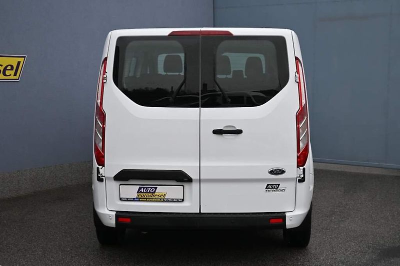 Ford Transit Custom (2020) 2.0 320 L2H1 9 Míst Klima ACC - fotka 5 z 26