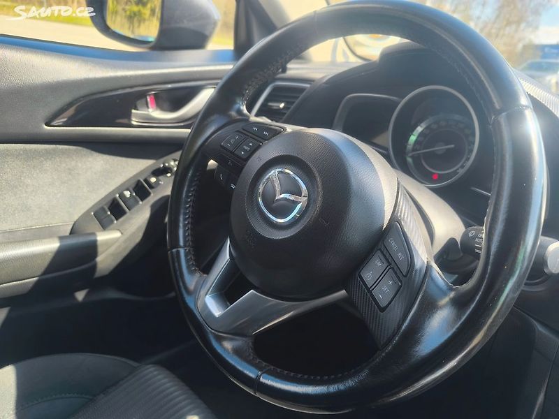Mazda 3 2,0i,KRÁSNÁ,70KM,SERVISKA,1MAJ - fotka 9 z 25