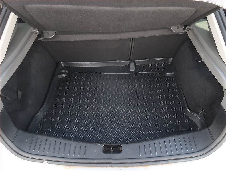 Ford Focus (2010) 1.6 16V, po STK, CZ doklady - fotka 13 z 16
