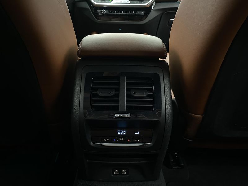 BMW X4 xDRIVE 20i M-PAKET CZ 1.maj. - fotka 29 z 73