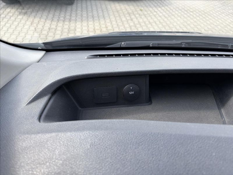 Ford Transit 2,0 EcoBlue Mhev L2 96kW - fotka 28 z 36