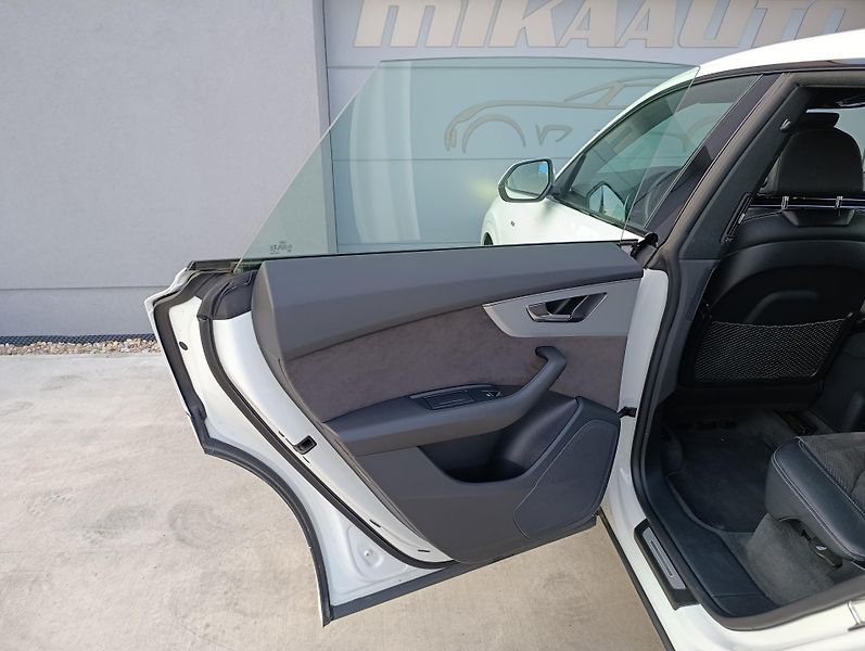 Audi Q8 50TDI QUATTRO S-LINE ČR DPH - fotka 27 z 31