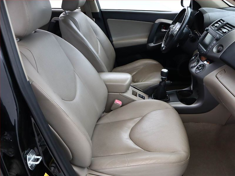 Toyota RAV4 (2008) 2.2 D-CAT, 4X4, Tempomat - fotka 7 z 19