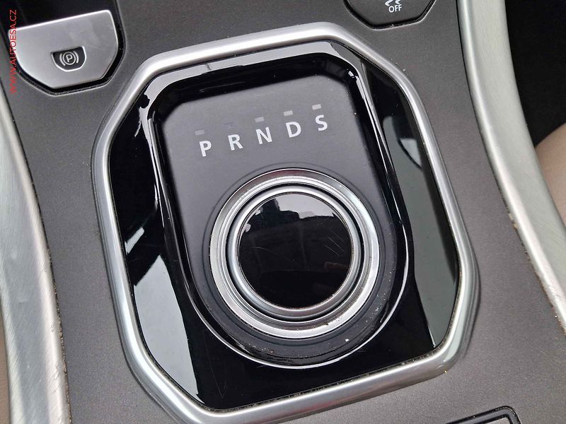 Land Rover Range Rover Evoque (2014) 2.2 TD4 4x4, Pure, AT, bixen - fotka 12 z 20