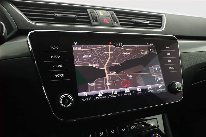 Škoda Superb (2019) 2.0 TDI, Automat, Navi - fotka 13 z 17