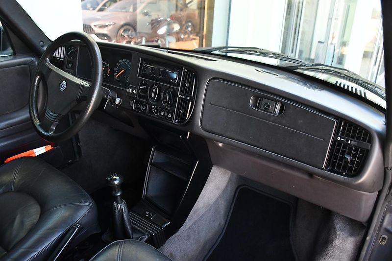 Saab 900 S- Turbo - fotka 14 z 19