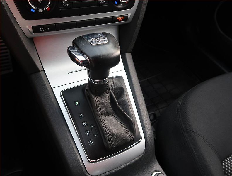 Škoda Octavia (2011) 2.0 TDI, 4X4, Automat - fotka 13 z 19