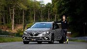 Maskovaný prototyp Renaultu Mégane R.S..