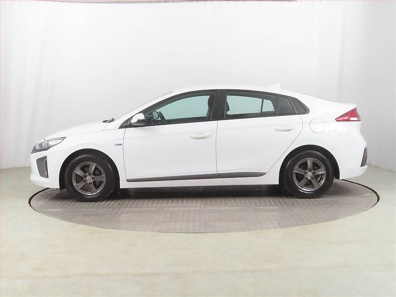 Hyundai Ioniq (2017) Hybrid, Automat, Serv.kniha - fotka 3 z 21