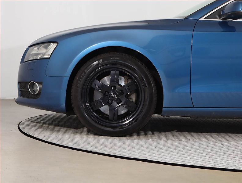 Audi A5 (2011) 3.0 TDI, 4X4, Serv.kniha - fotka 15 z 22