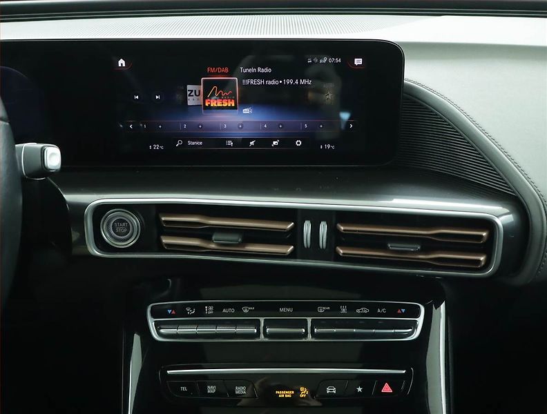 Mercedes-Benz EQC (2021) 400 4MATIC, SoH 97% - fotka 12 z 21