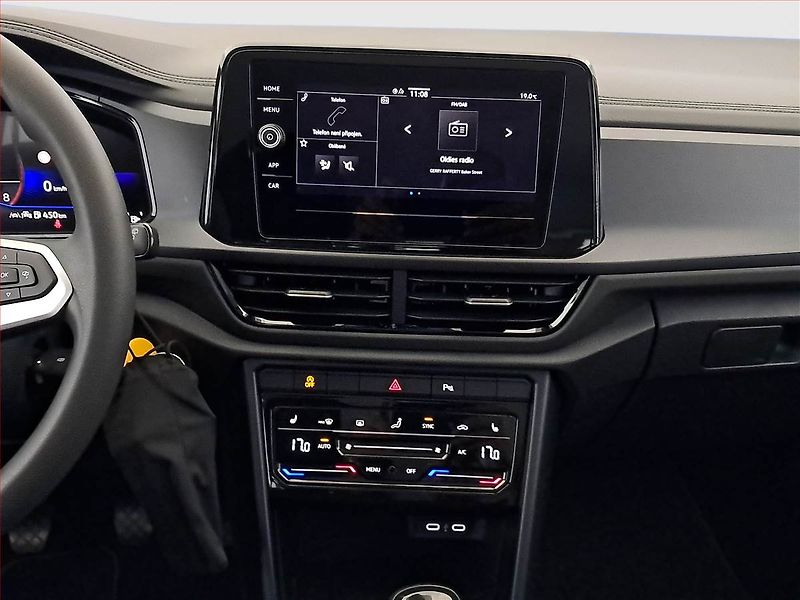 Volkswagen T-Roc (2025) 1.0 TSI - fotka 12 z 19