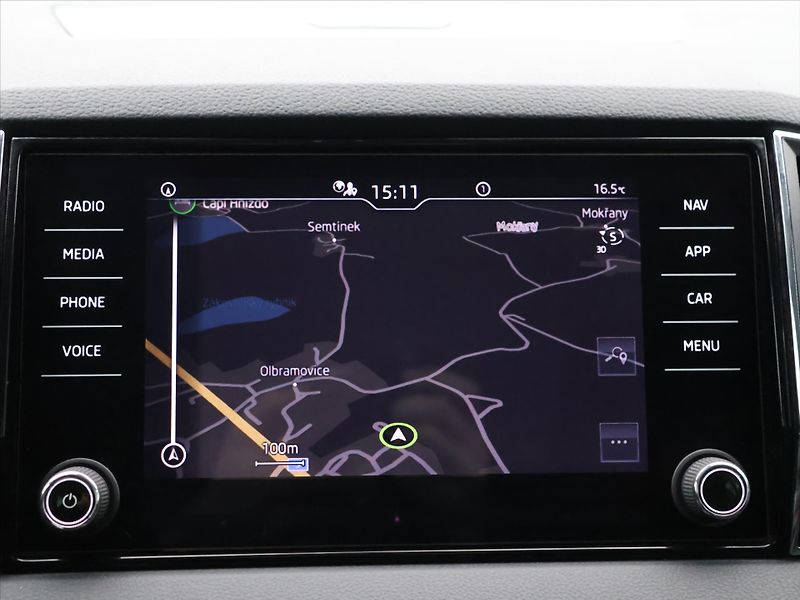 Škoda Karoq 2,0 TDI DSG 4x4 Virtual DPH - fotka 20 z 30