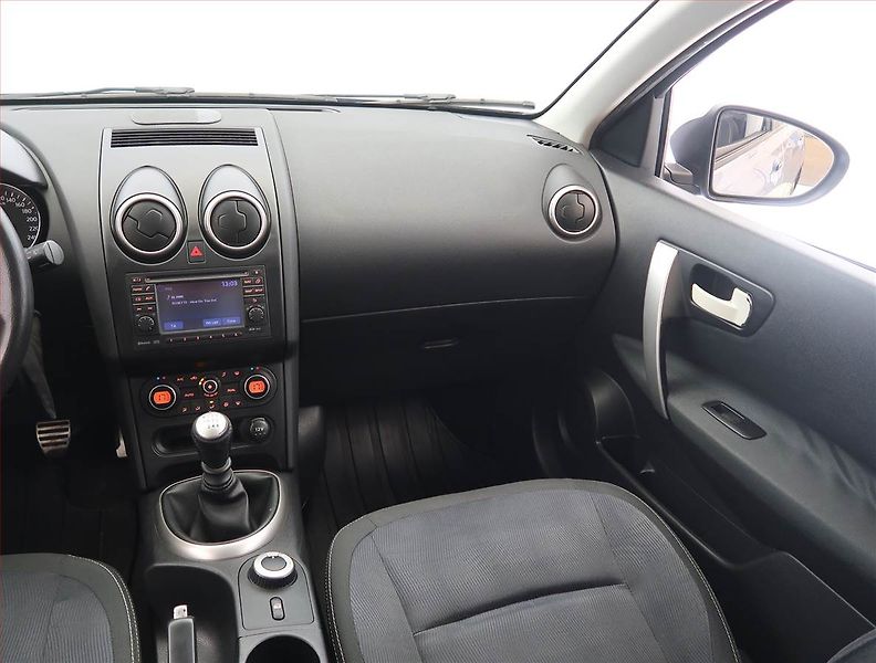 Nissan Qashqai (2010) 2.0 dCi, 4X4, Navi, Tempomat - fotka 8 z 20