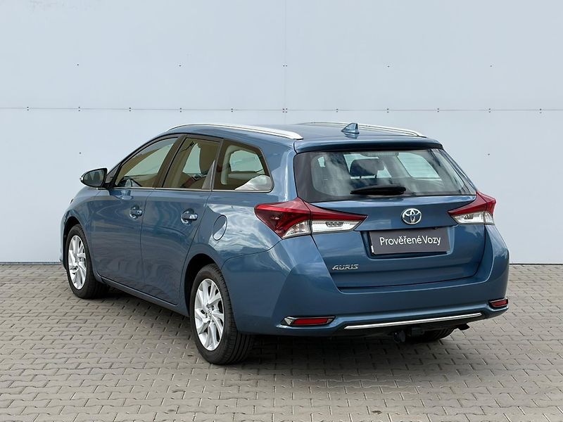 Toyota Auris 1.6 Valvematic Active - fotka 7 z 24