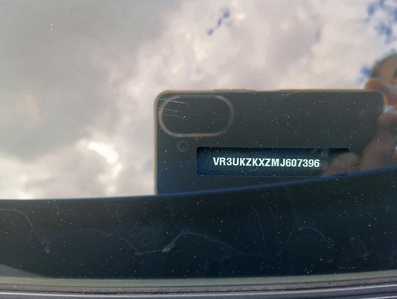 Peugeot 2008 (2021) e-AllurePack ELEKTRO 100 kW - fotka 21 z 21