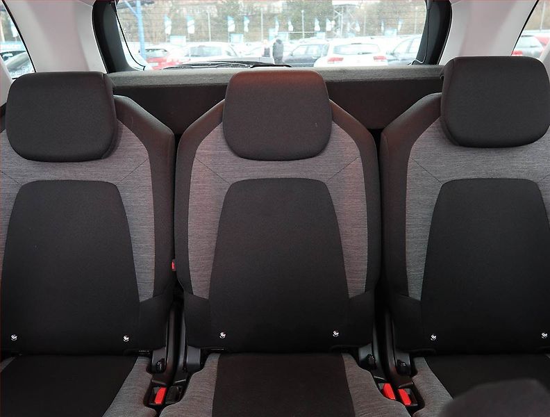Citroën C4 Picasso (2017) 1.6 BlueHDi, Serv.kniha, Navi - fotka 10 z 18