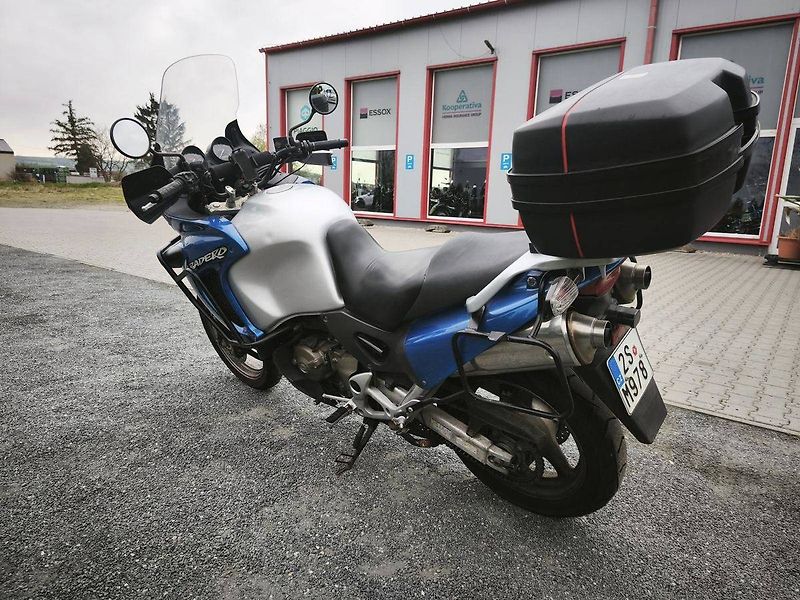 Honda XL 1000 V Varadero (2002) - fotka 7 z 15