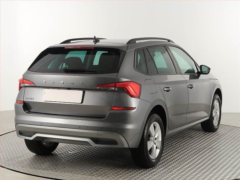 Škoda Kamiq (2023) 1.0 TSI, Tempomat - fotka 5 z 17