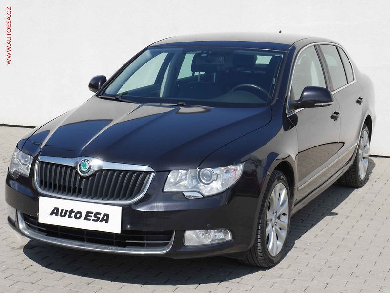 Škoda Superb (2012) 2.0TDi, 2.maj,ČR, DSG, bixen - fotka 3 z 20