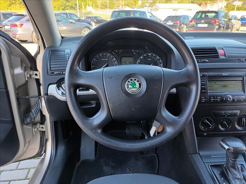 Škoda Octavia 1,6 MPI,75KW,DSG,KLIMA, - fotka 12 z 31