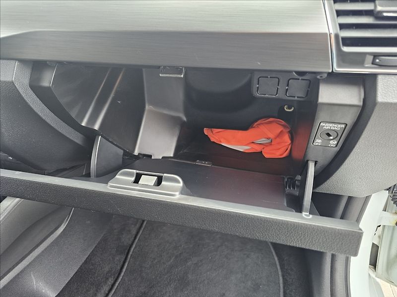 Škoda Fabia III 1,0TSi 81KW Drive - fotka 35 z 44