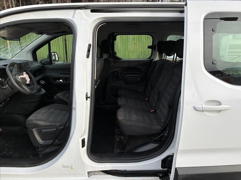 Opel Combo 1.2 T 81 kW 5 míst ČR DPH - fotka 8 z 17