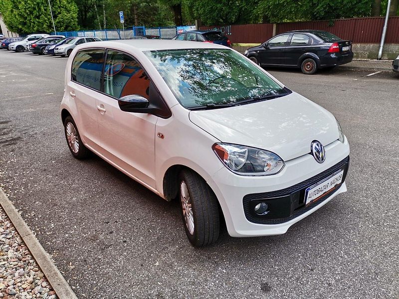 Volkswagen up! (2014) 1.0MPi 44kw Automat PDC ČR - fotka 6 z 27
