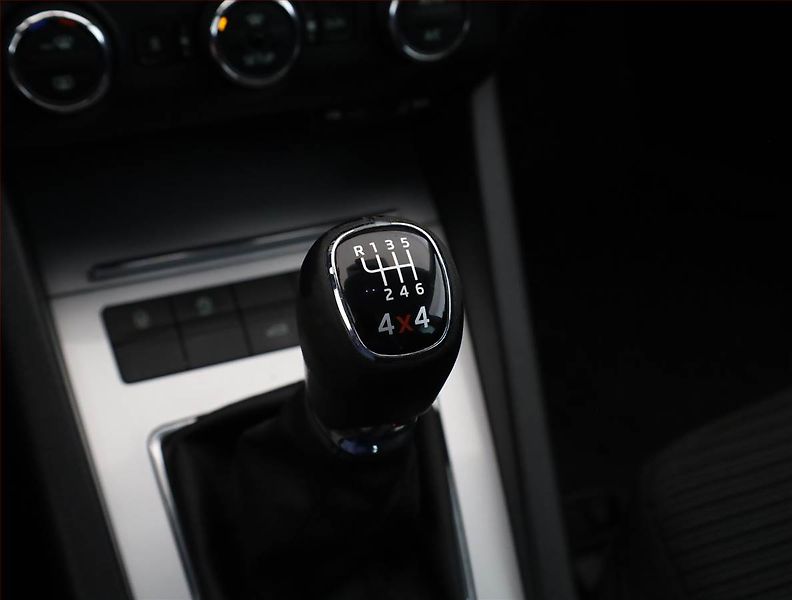 Škoda Octavia (2014) Elegance 2.0 TDI, 4X4 - fotka 10 z 20
