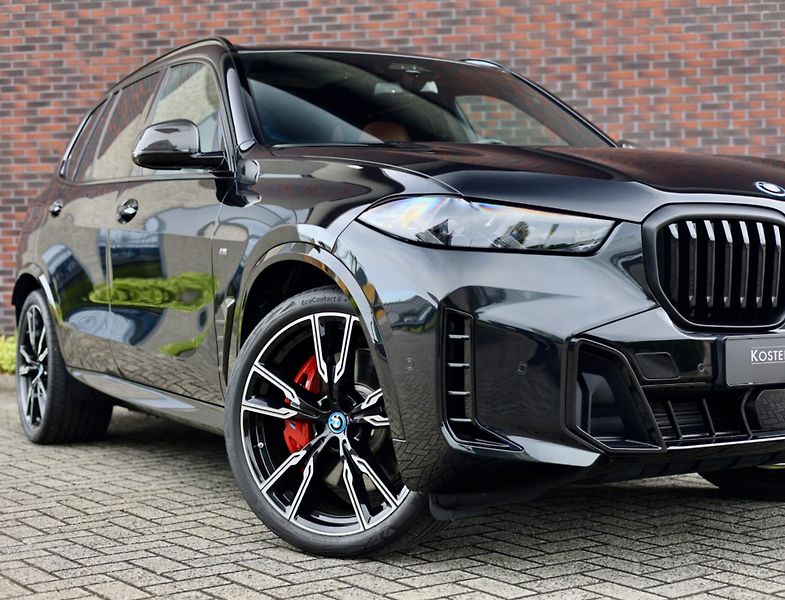 BMW X5 (2025) 50e xDrive M SPORT Individual - fotka 10 z 53