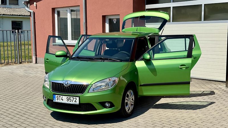 Škoda Fabia 1.4*16V*63kW*FRESH*SPORT*ČR* - fotka 18 z 21