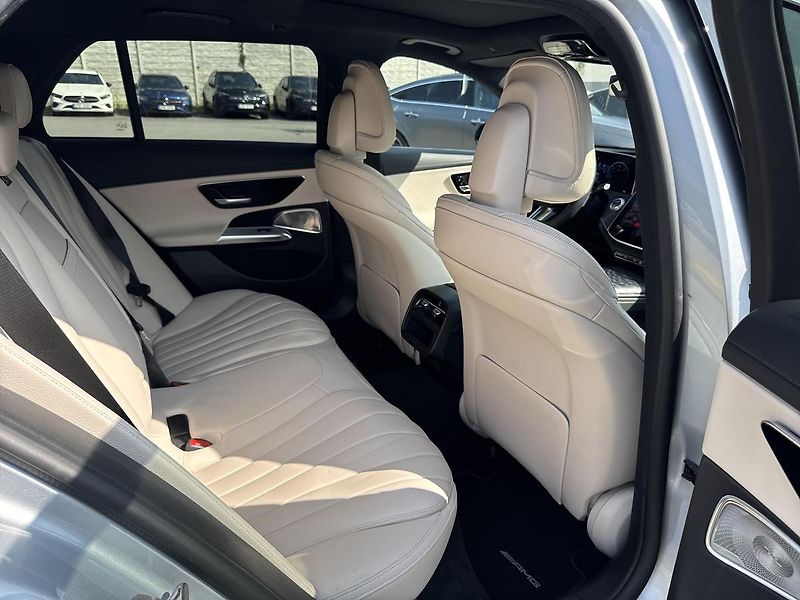 Mercedes-Benz Třídy E E 220d 4M kombi. - fotka 14 z 17