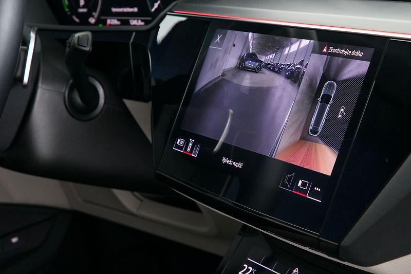 Audi e-tron 55 300kW Ventilace Matrix 360 - fotka 32 z 48