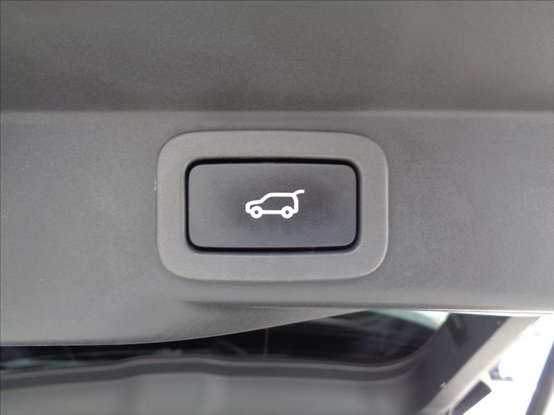 Land Rover Range Rover Sport 4,4 SDV8 Autobiography - fotka 28 z 59