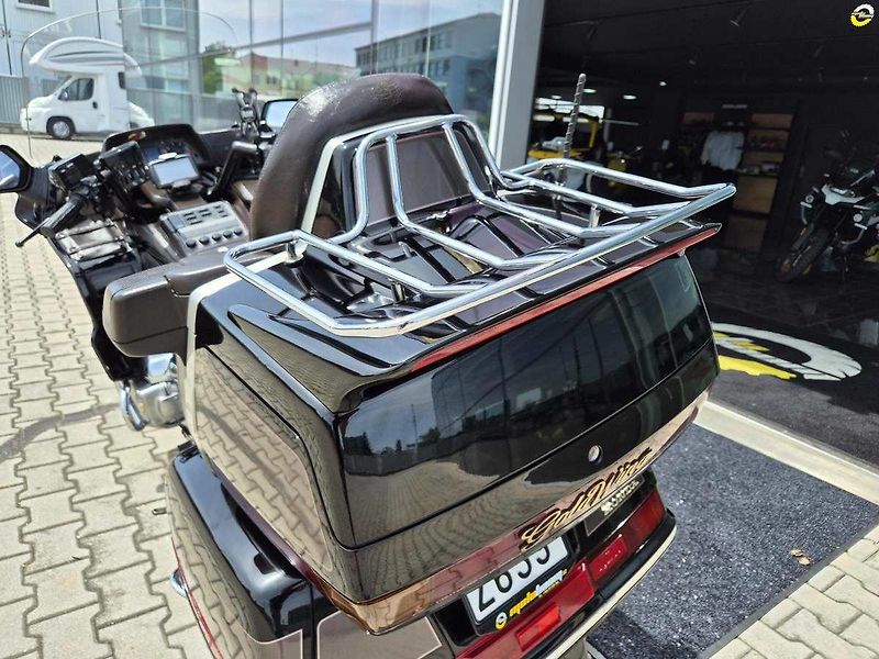 Honda GL 1500 Gold Wing SE (1993) - fotka 14 z 24