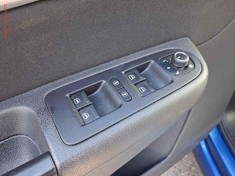 Volkswagen Sharan (2018) 2.0 TDi 7míst, DSG, bixen - fotka 12 z 17