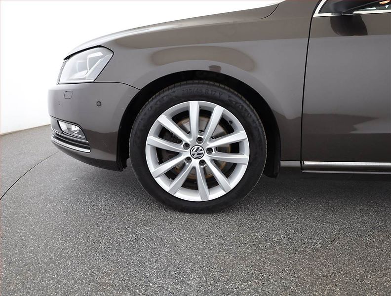 Volkswagen Passat (2013) 2.0 TDI, 4X4, Serv.kniha - fotka 18 z 18