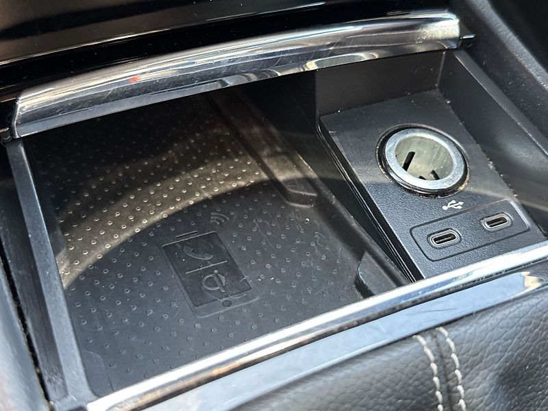 Škoda Karoq (2022) 2.0 TDI Sportline - fotka 25 z 35