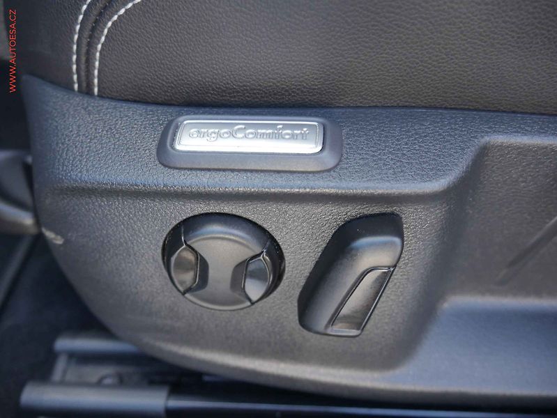 Volkswagen Passat (2020) 2.0TDi, ELE, DSG, LED - fotka 18 z 25